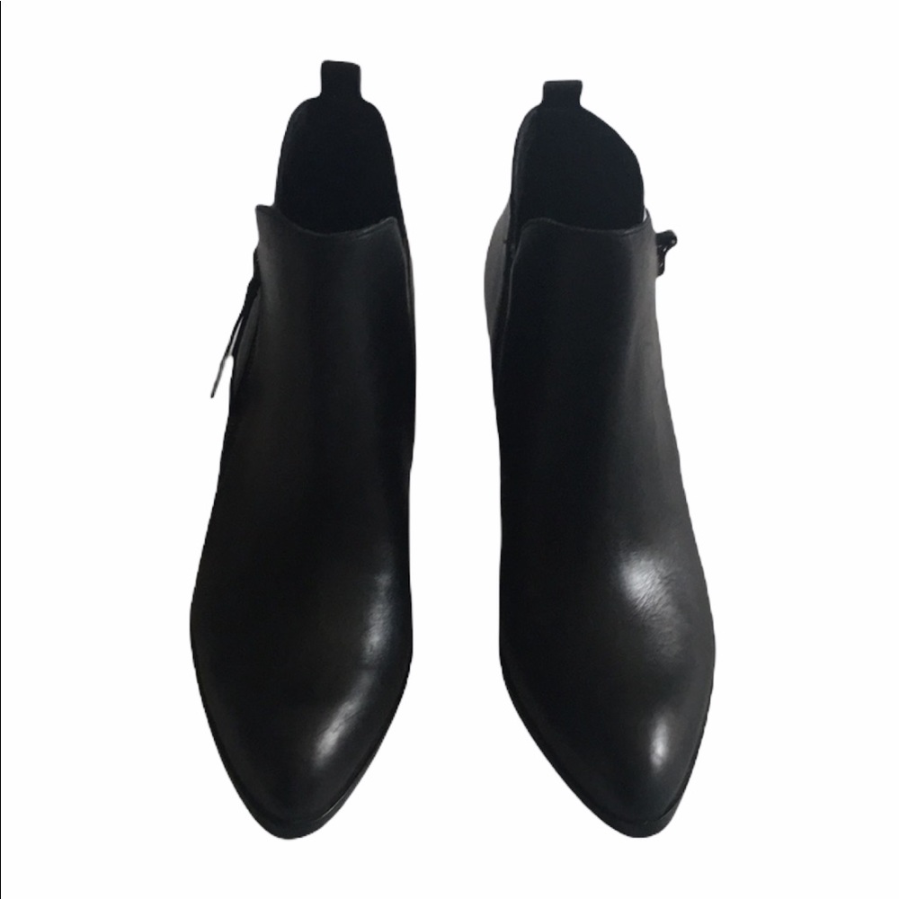 🌻SALE🌻Donald J Pliner Black Leather Boots🌻 - Picture 5 of 8